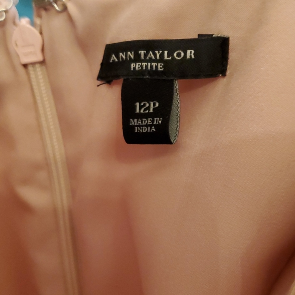 Dress - Picture 4 of 5